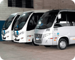 Micro ônibus estacionados
