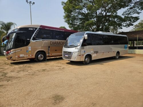 Ônibus estacionado