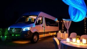 aluguel de vans com motorista para festas incriveis