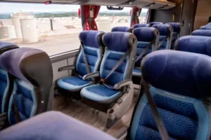 BancosExecutivoG7 Blanc Vans Interior do ônibus de viagem